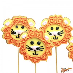 Lion Cookie Pops to make your party roar!