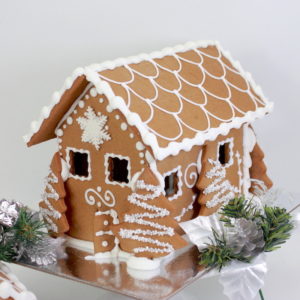 Rustic_styled_gingerbread_house